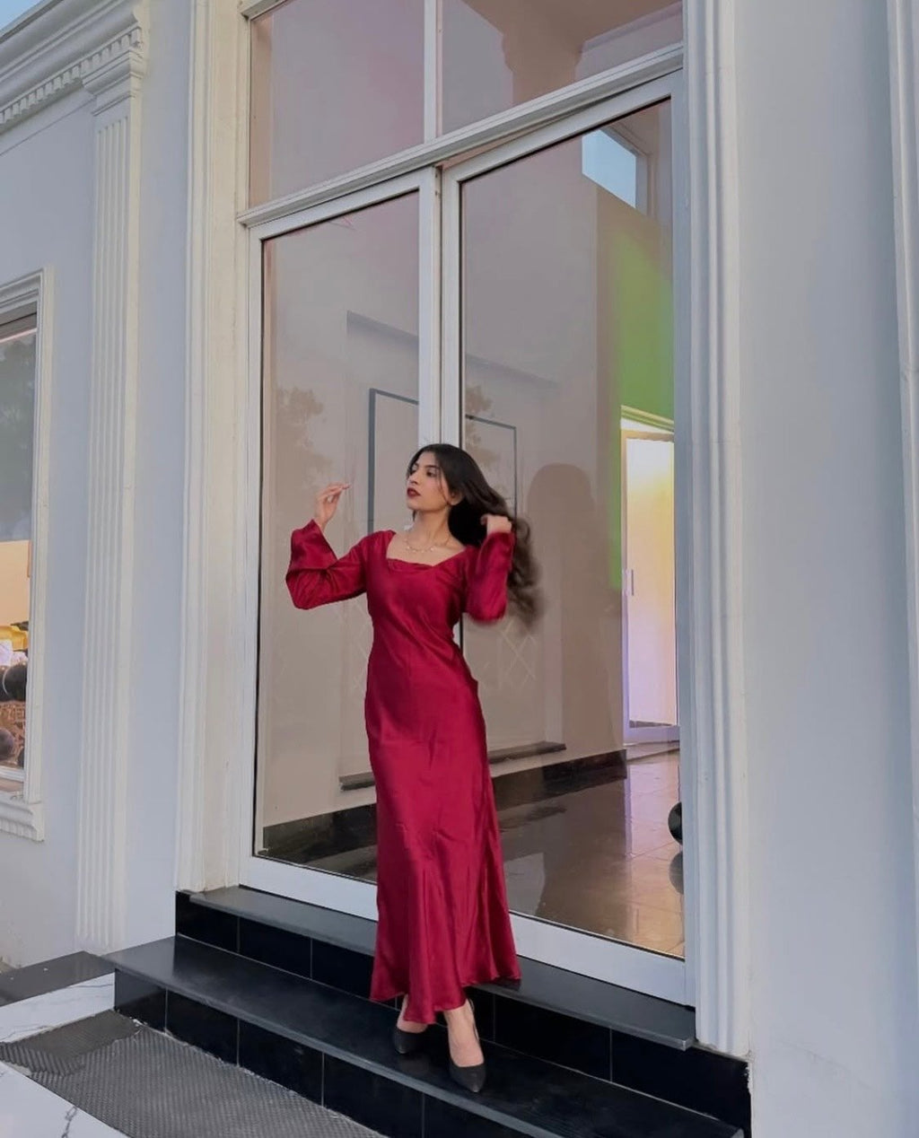 Red Gamine Full-Sleeved Dress